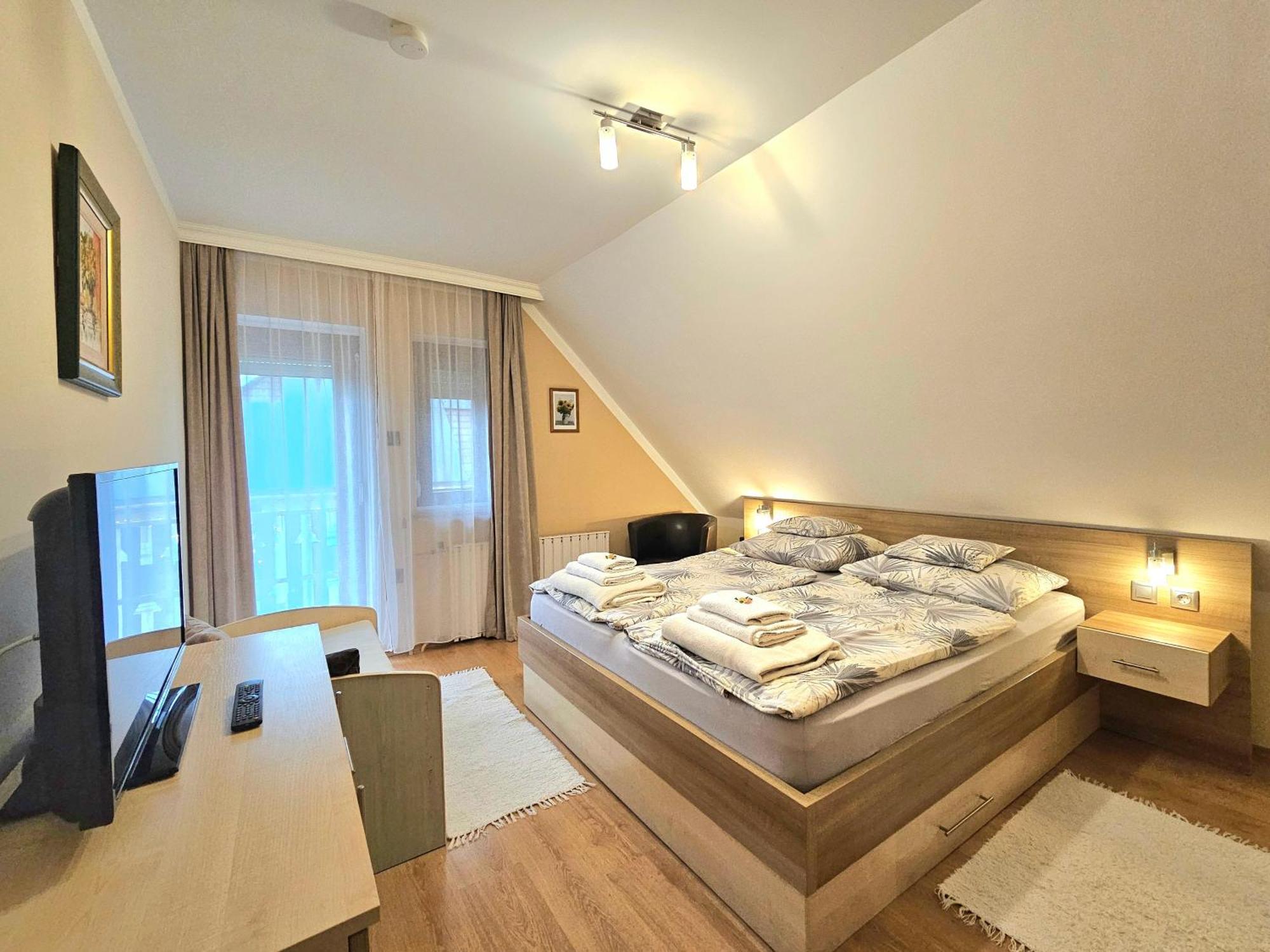 Apartman Siesta Buek - Buekfuerdo 외부 사진